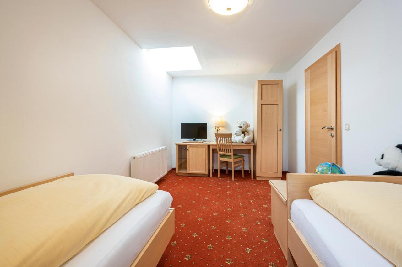 Hotel Kleefeld 3*